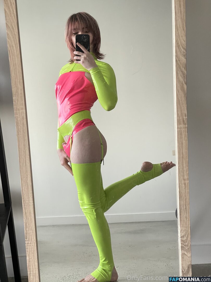 Ella Hollywood / Jean Hollywood / jeanhollywood / sodacattv / sodacatxxx Desnudo OnlyFans  Foto filtrada #2