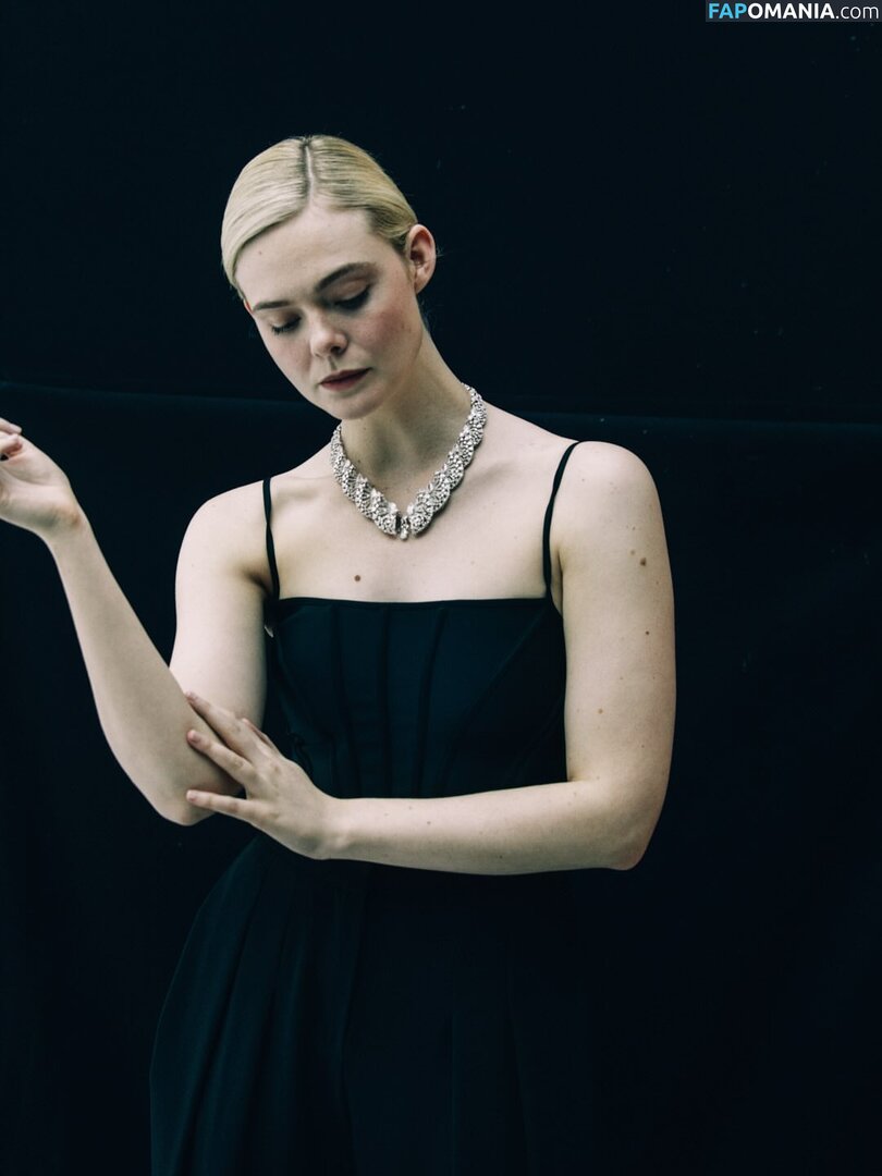 Elle Fanning / ellefanning Desnudo OnlyFans  Foto filtrada #87