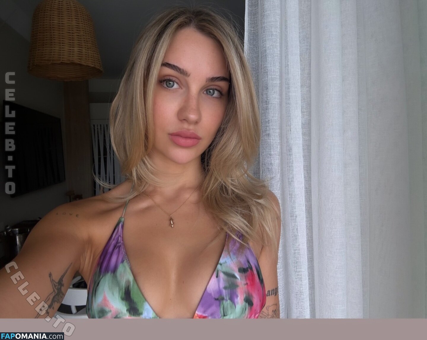 Ema Louise / emalouiise / emaxlouise Desnudo OnlyFans  Foto filtrada #17