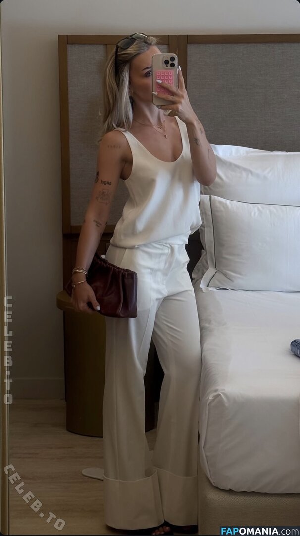 Ema Louise / emalouiise / emaxlouise Desnudo OnlyFans  Foto filtrada #23