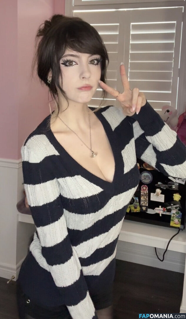 __emiki / em098 / emik28 / emiki / emiki28 / ilovekitties.28 Desnudo OnlyFans  Foto filtrada #3