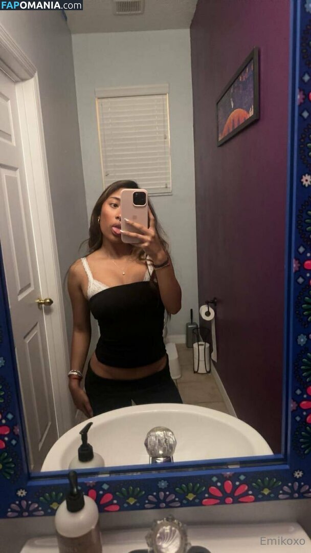 dejhacatt / emikossecret / emikoxo Desnudo OnlyFans  Foto filtrada #11