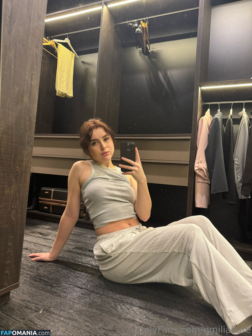 emiliallure Desnudo OnlyFans  Foto filtrada #5