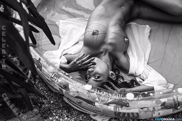 Emilie Payet / emilie_payet_artist / emiliepayet / emiliepayetmannequin Desnudo OnlyFans  Foto filtrada #58