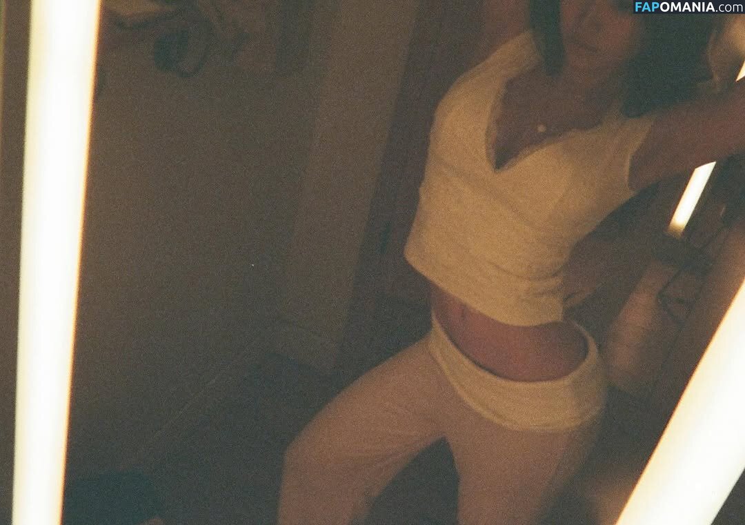 Emily Hung / dcyyy___ Desnudo OnlyFans  Foto filtrada #8