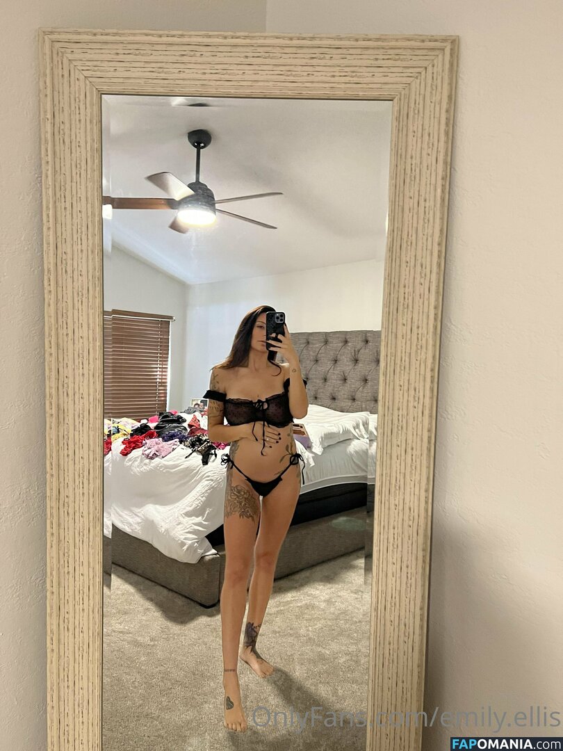 emily.kat / miliya18 Desnudo OnlyFans  Foto filtrada #17