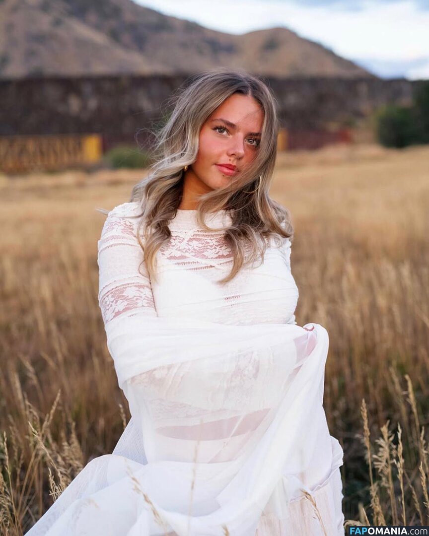 Emmi Butler / emmilaurie Desnudo OnlyFans  Foto filtrada #4