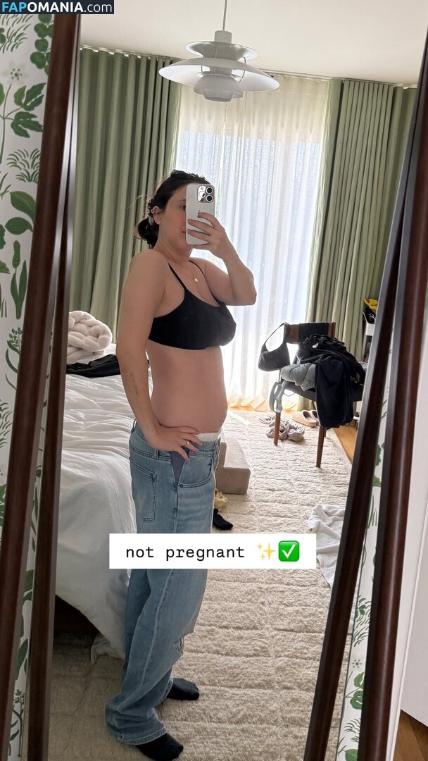 Esther Povitsky / esthermonster Desnudo OnlyFans  Foto filtrada #1