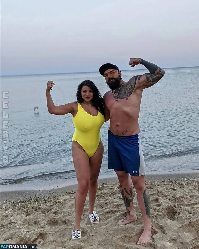 Frautramvai4ik Desnudo OnlyFans  Foto filtrada #7