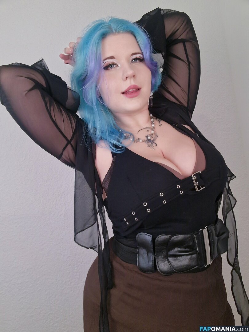 FylyArtworksAndCosplays / Fyly_cosplays Desnudo OnlyFans  Foto filtrada #57