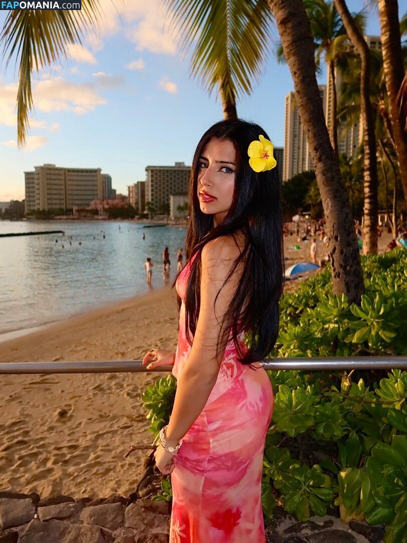 Gal Akbari / gal.qal / officialonlygal Desnudo OnlyFans  Foto filtrada #1