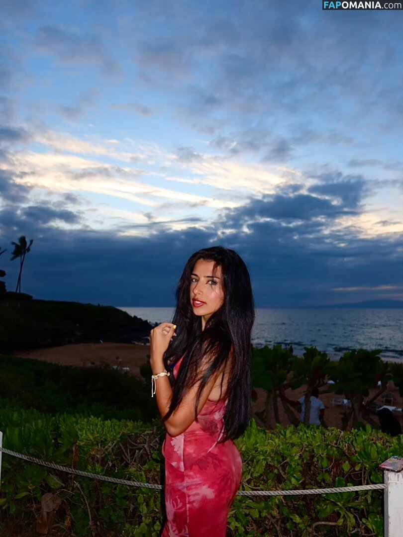 Gal Akbari / gal.qal / officialonlygal Desnudo OnlyFans  Foto filtrada #3