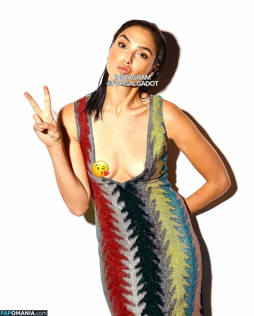 Gal Gadot / gal_gadot / https: / inked_hriss Desnudo OnlyFans  Foto filtrada #113