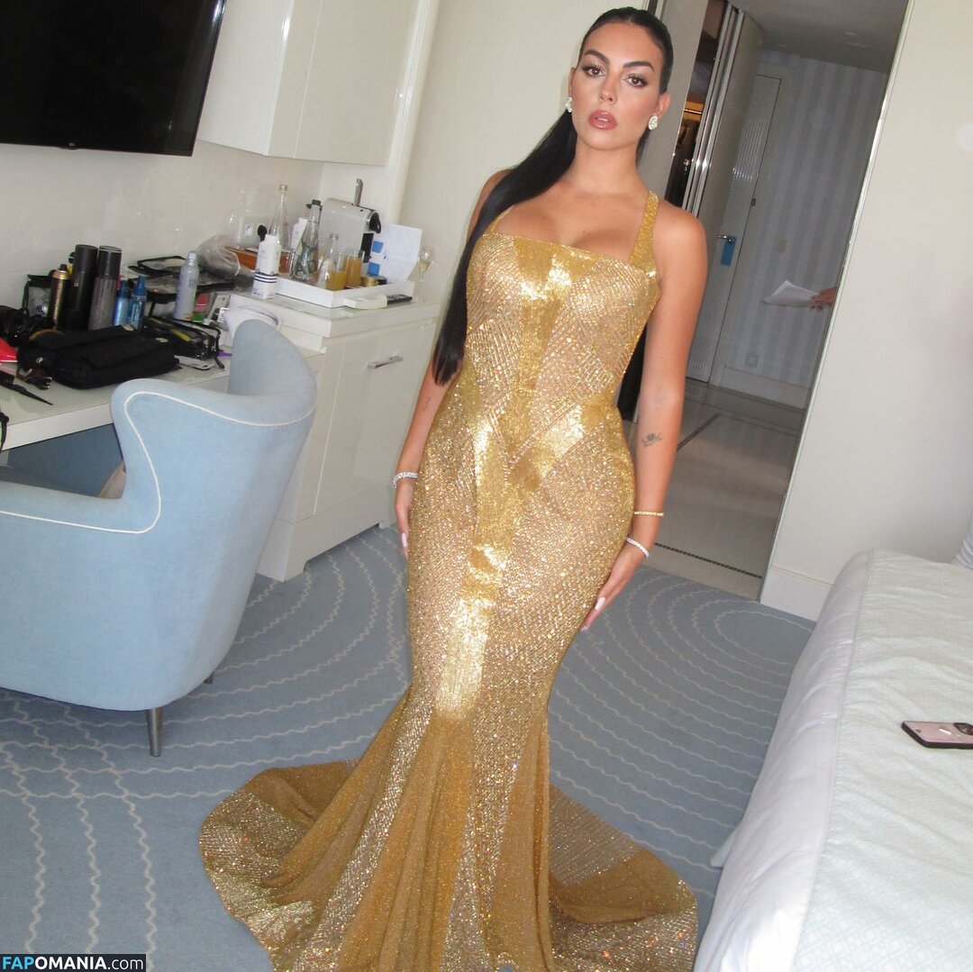 Georgina Rodriguez / georginagio Desnudo OnlyFans  Foto filtrada #20