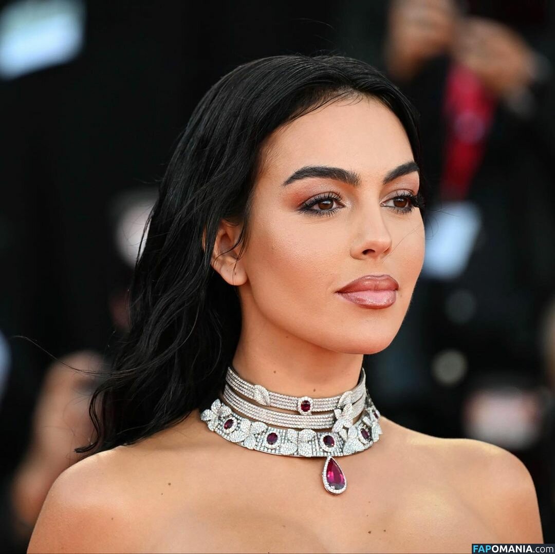 Georgina Rodriguez / georginagio Desnudo OnlyFans  Foto filtrada #25