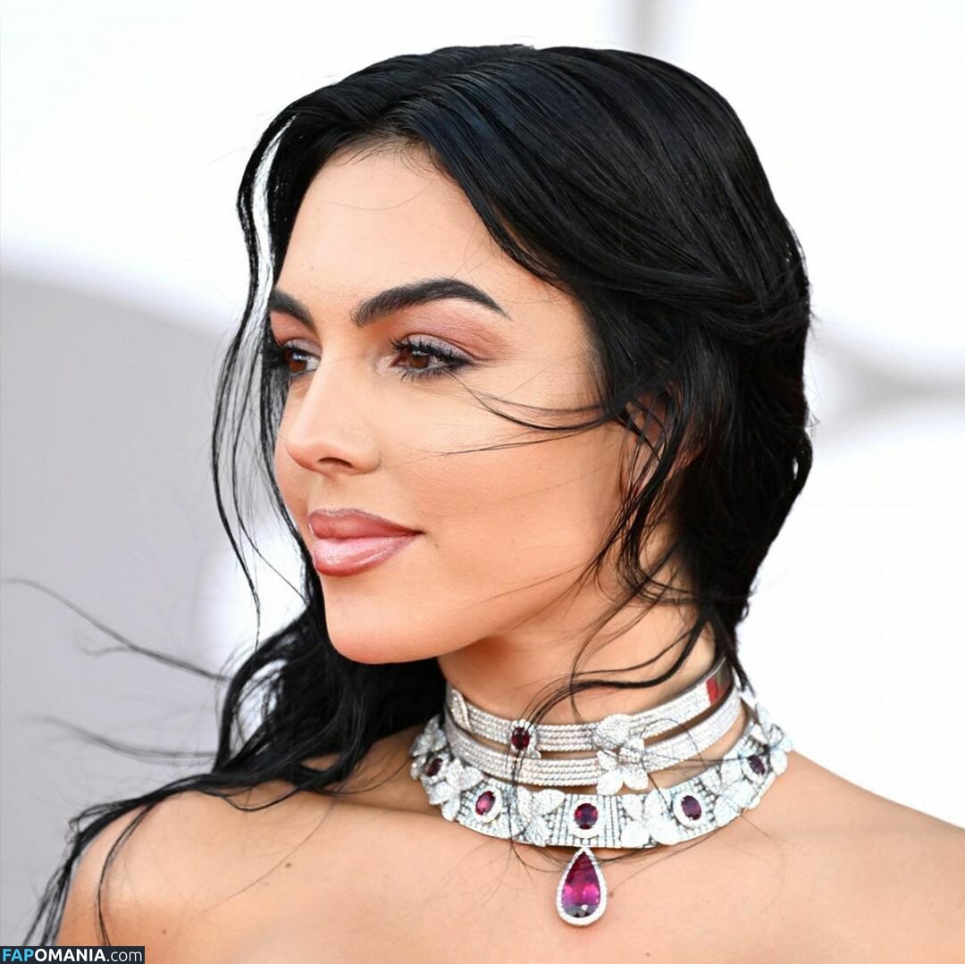 Georgina Rodriguez / georginagio Desnudo OnlyFans  Foto filtrada #28