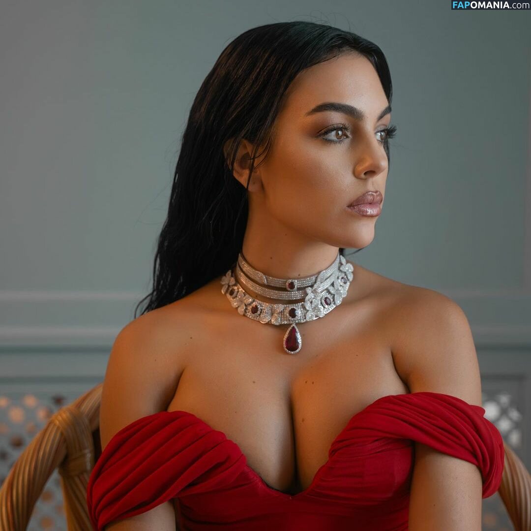 Georgina Rodriguez / georginagio Desnudo OnlyFans  Foto filtrada #30