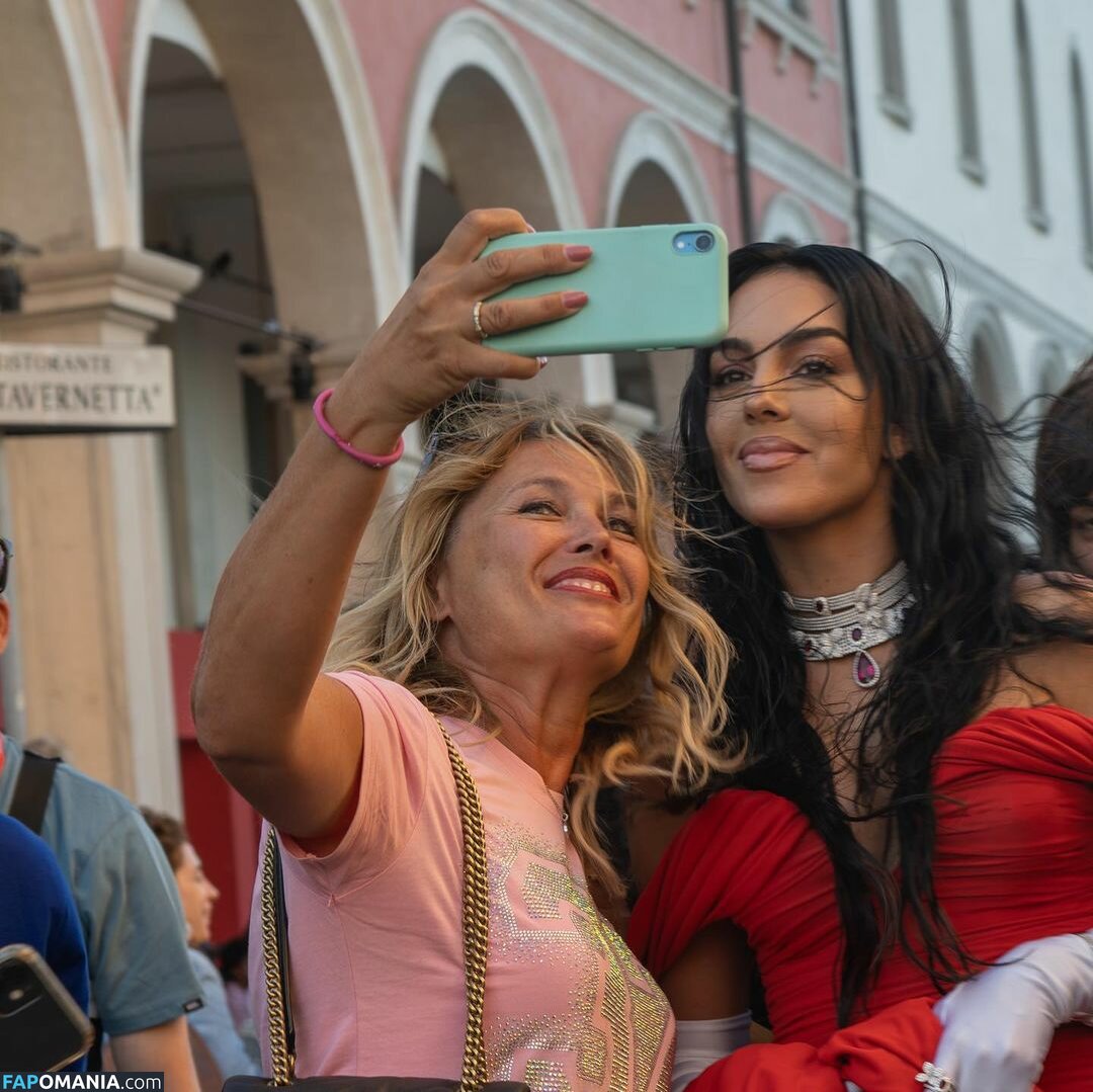 Georgina Rodriguez / georginagio Desnudo OnlyFans  Foto filtrada #31