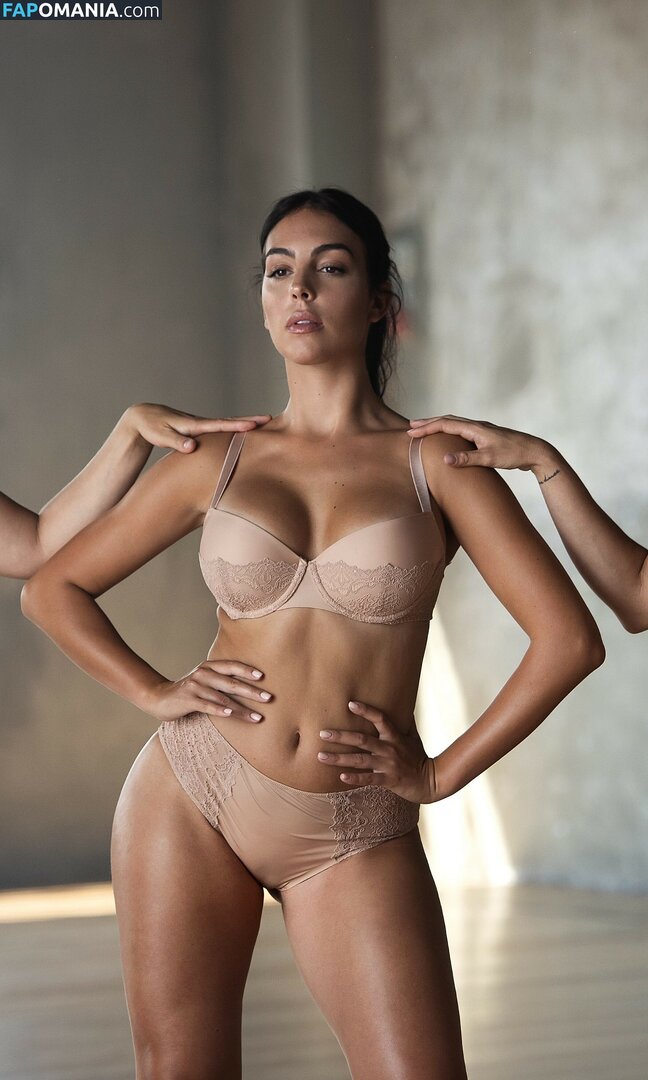 Georgina Rodriguez / georginagio Desnudo OnlyFans  Foto filtrada #64
