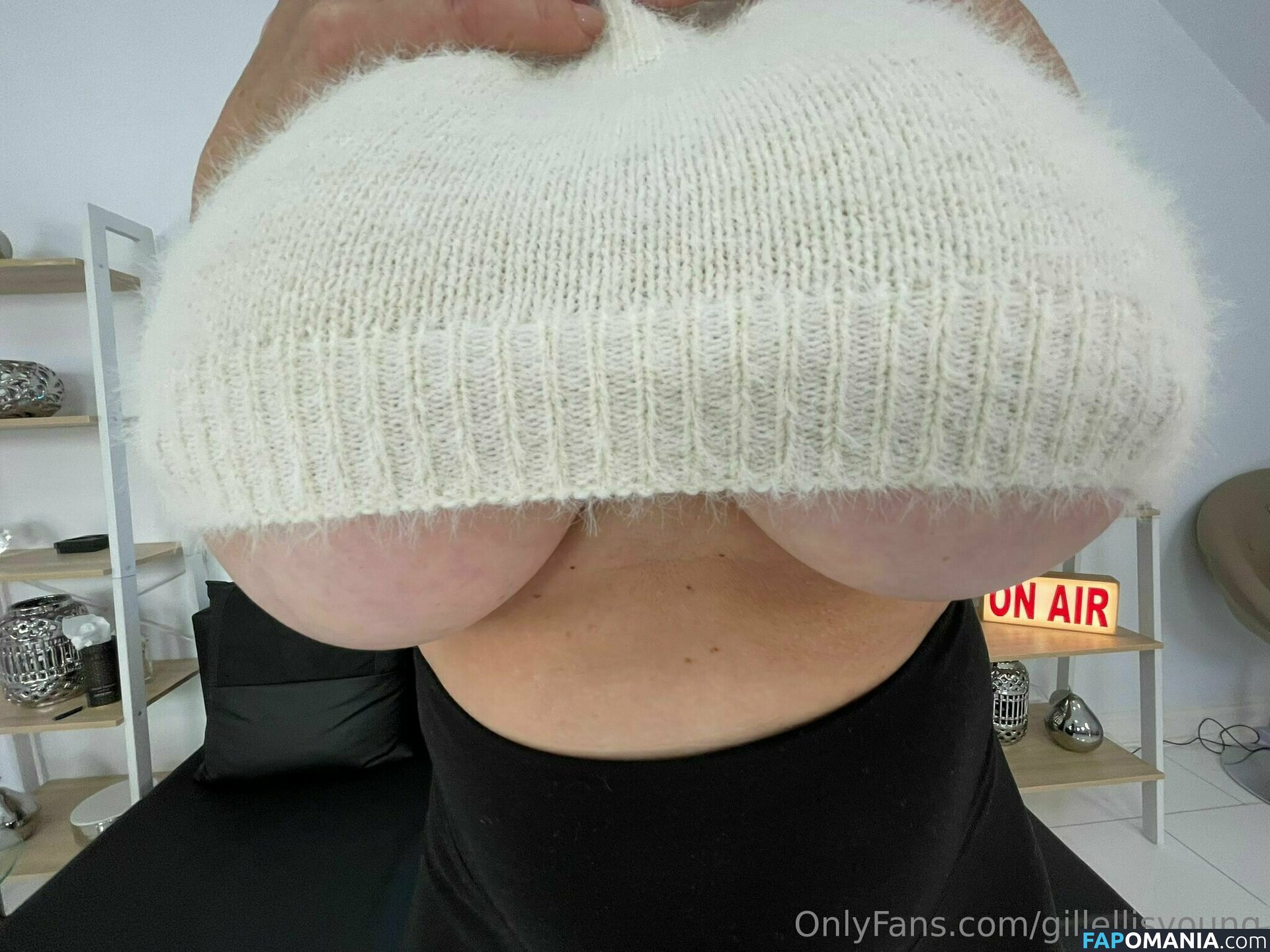 Gill Ellis-Young / Lady Sonia / gillellisyoung Desnudo OnlyFans  Foto filtrada #196