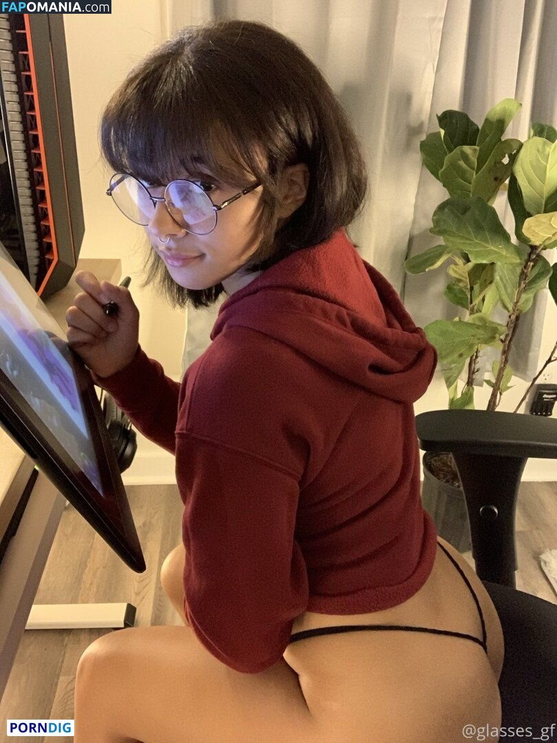glasses_gf Desnudo OnlyFans  Foto filtrada #57