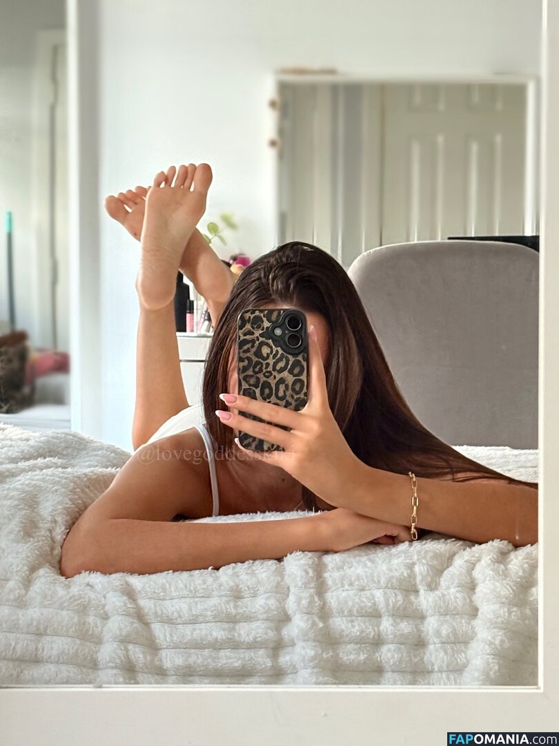 Goddess Kiki / lovegoddesskiki Desnudo OnlyFans  Foto filtrada #10