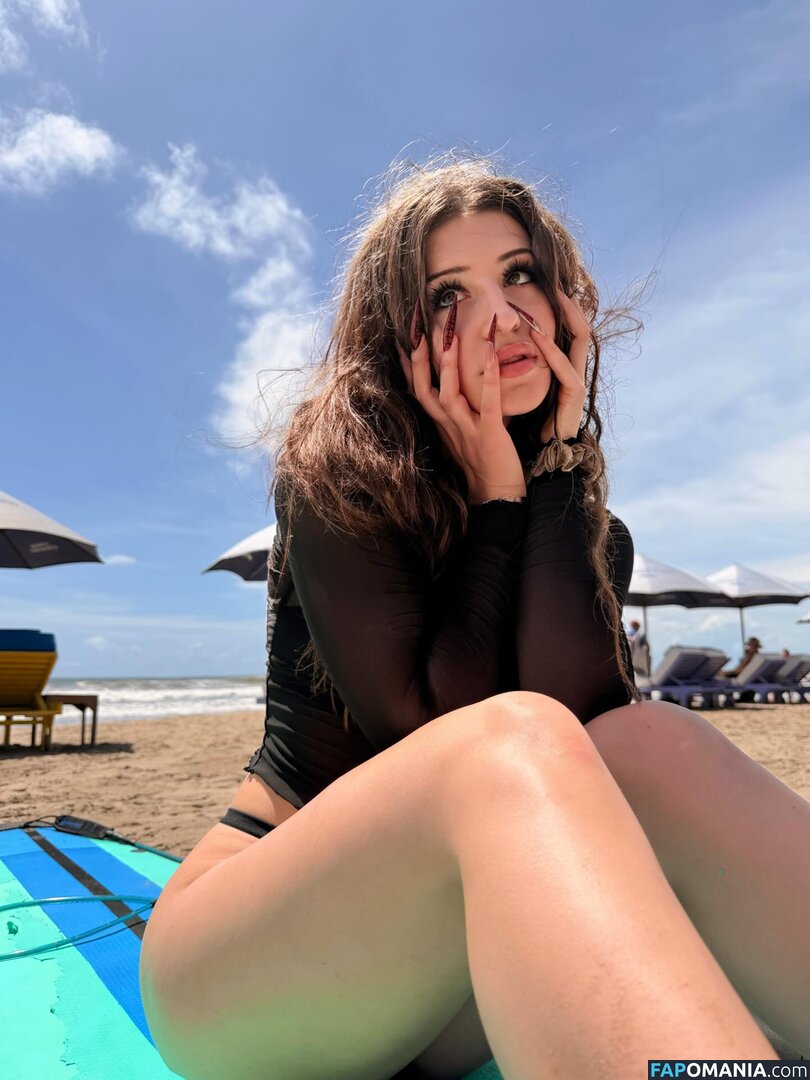 gospozhaevelin / koletocha Desnudo OnlyFans  Foto filtrada #13