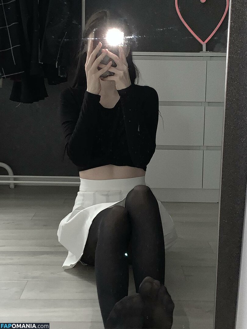 868833525 / grystnaya____ / grystnayaanya / matreshkaa / грустная аня Desnudo OnlyFans  Foto filtrada #1