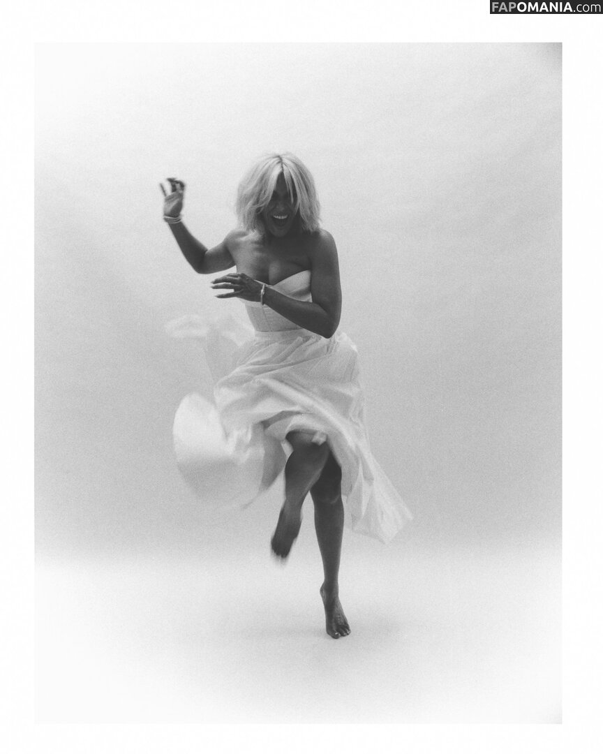Hannah Waddingham / hannah_waddingham Desnudo OnlyFans  Foto filtrada #7