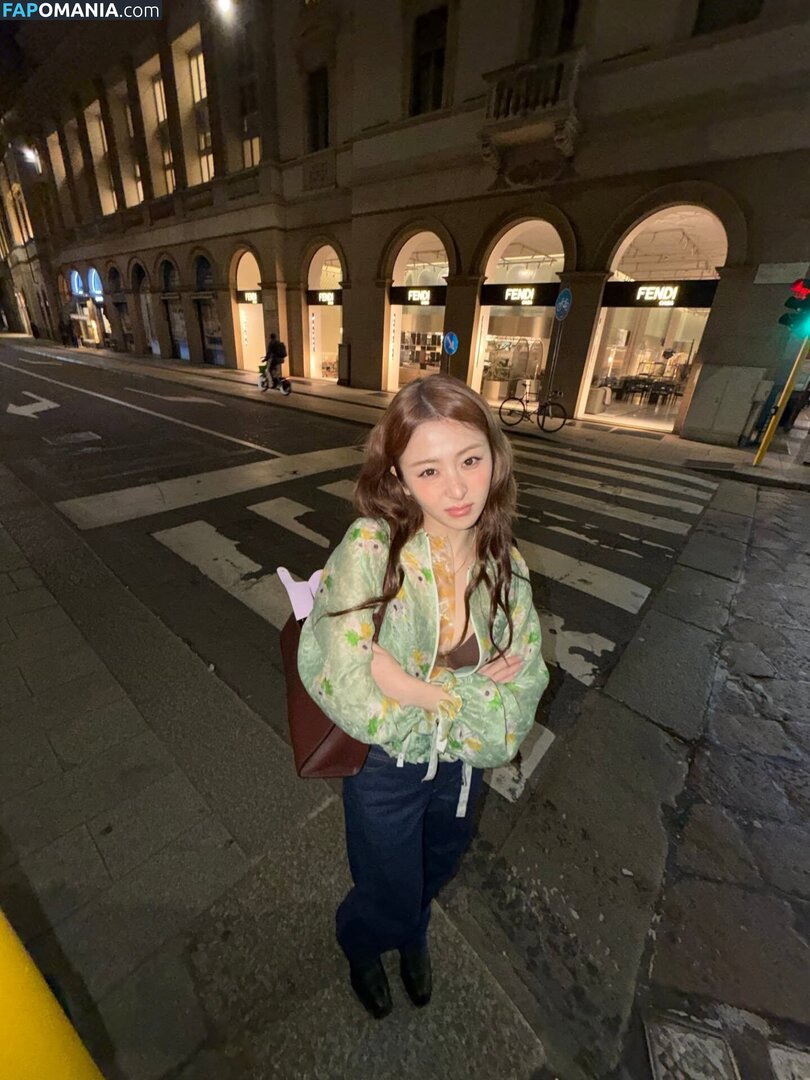 Huh Yunjin 허윤진 / LESSERAFIM / yunjin_lesserafims Desnudo OnlyFans  Foto filtrada #19