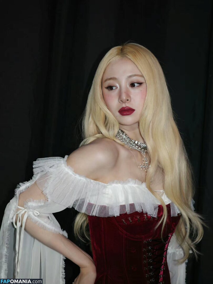 Huh Yunjin 허윤진 / LESSERAFIM / jenaissante Desnudo OnlyFans  Foto filtrada #53