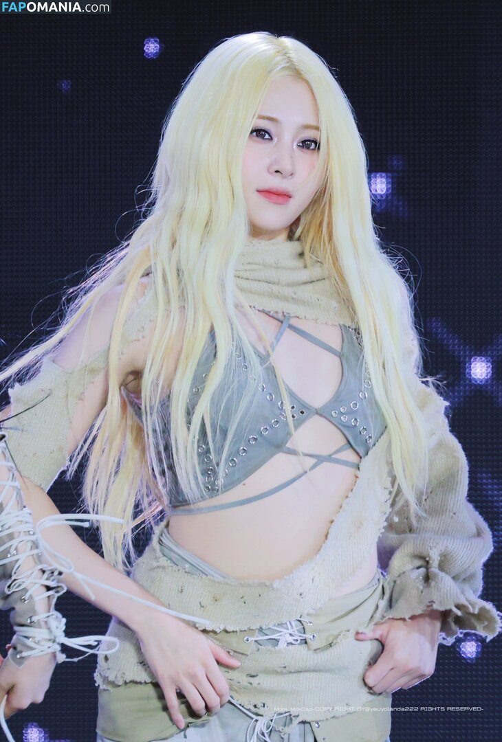 Huh Yunjin 허윤진 / LESSERAFIM / jenaissante Desnudo OnlyFans  Foto filtrada #72