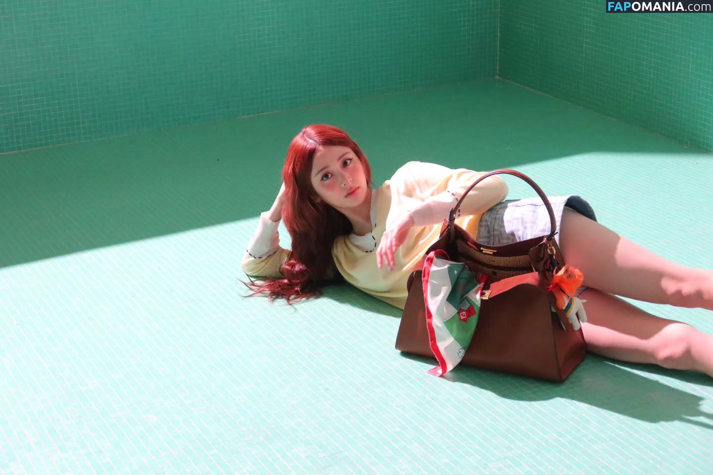 Huh Yunjin 허윤진 / LESSERAFIM / jenaissante Desnudo OnlyFans  Foto filtrada #99