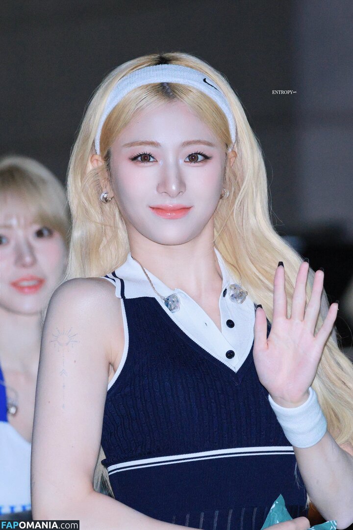 Huh Yunjin 허윤진 / LESSERAFIM / jenaissante Desnudo OnlyFans  Foto filtrada #106