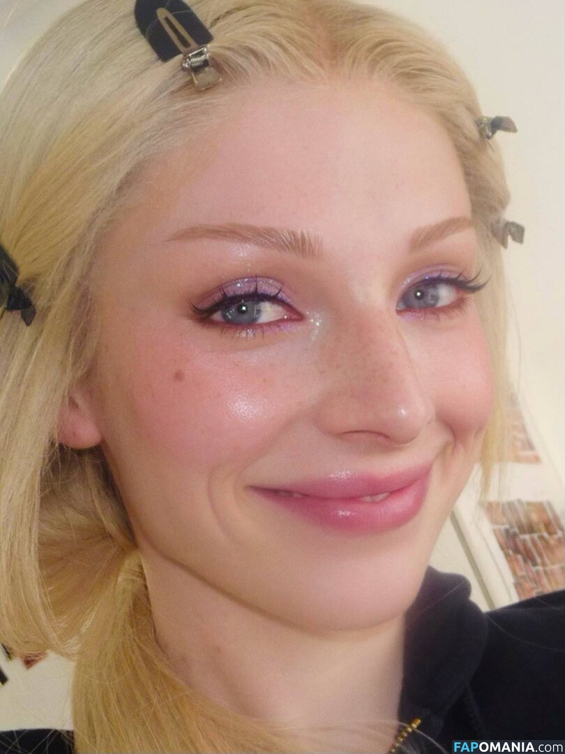 Hunter Schafer / hunterschafer Desnudo OnlyFans  Foto filtrada #7