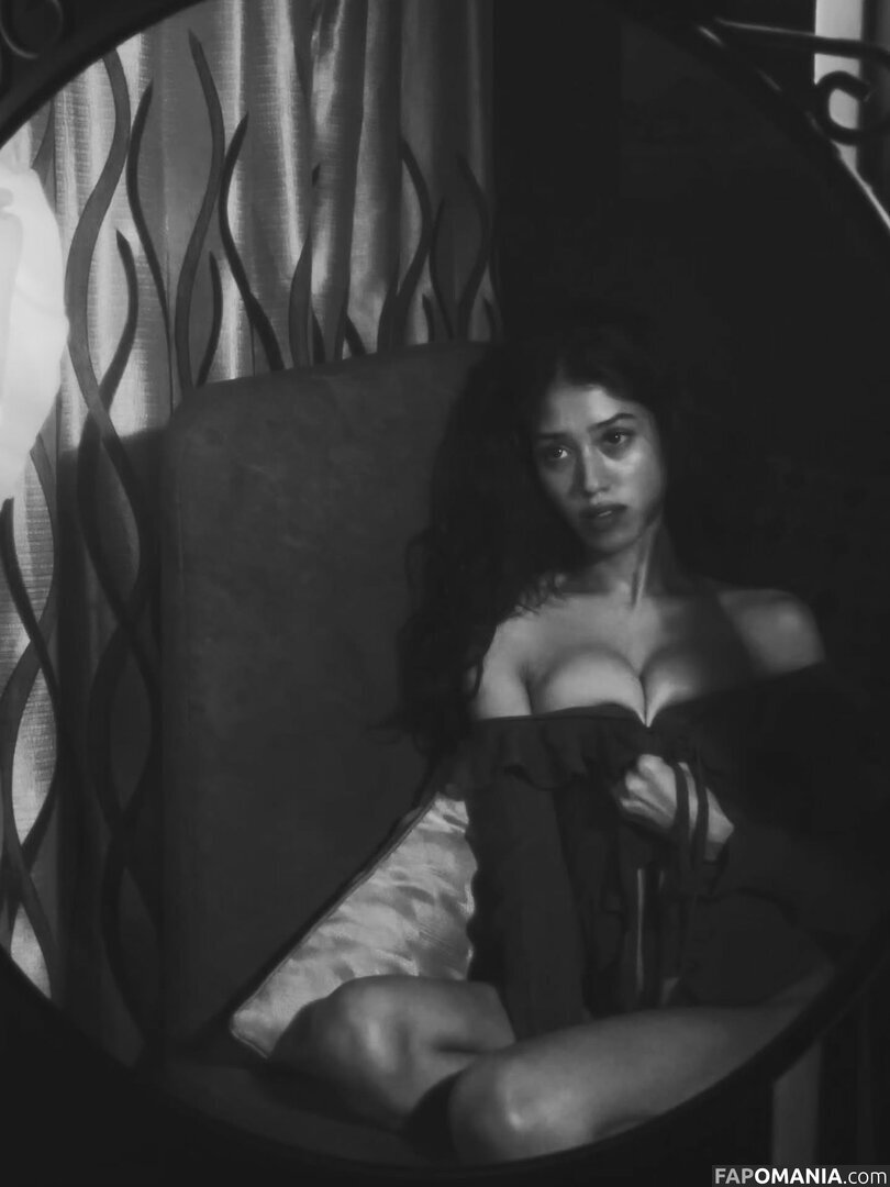 husn.ki.parii Desnudo OnlyFans  Foto filtrada #3