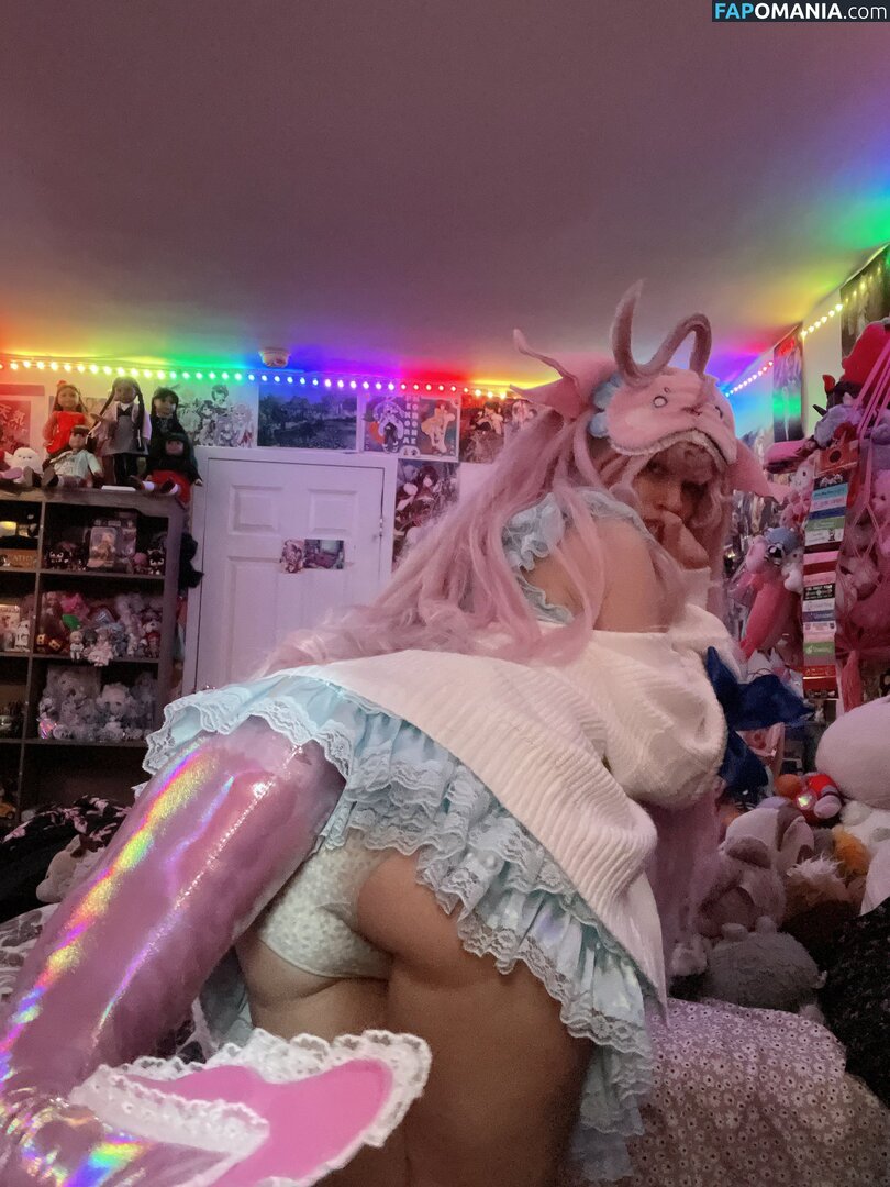 https: / ichiumu.cos Desnudo OnlyFans  Foto filtrada #2
