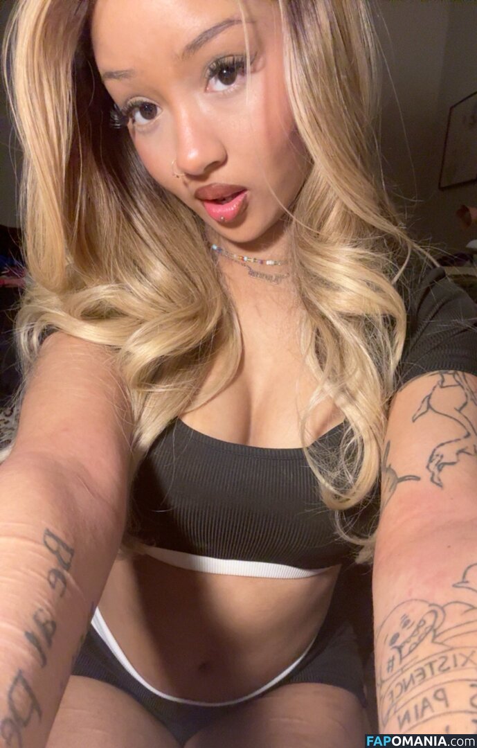 https: / ickysisterr / revoltingsister Desnudo OnlyFans  Foto filtrada #12