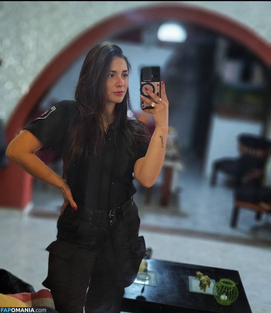 In And Out Uniform Desnudo OnlyFans  Foto filtrada #29