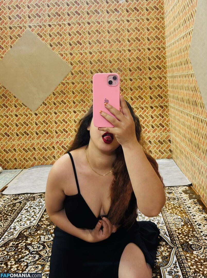 Indian Naughty Stuff / https: / justnaughtystuf / urvashi_apsaraa Desnudo OnlyFans  Foto filtrada #1