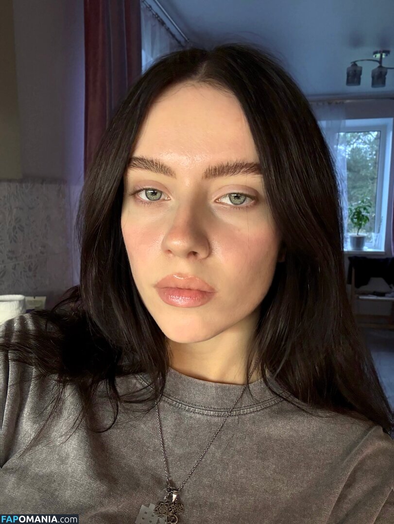 Irina Minkina / howeversnowy / rusian Billie eilish Desnudo OnlyFans  Foto filtrada #3