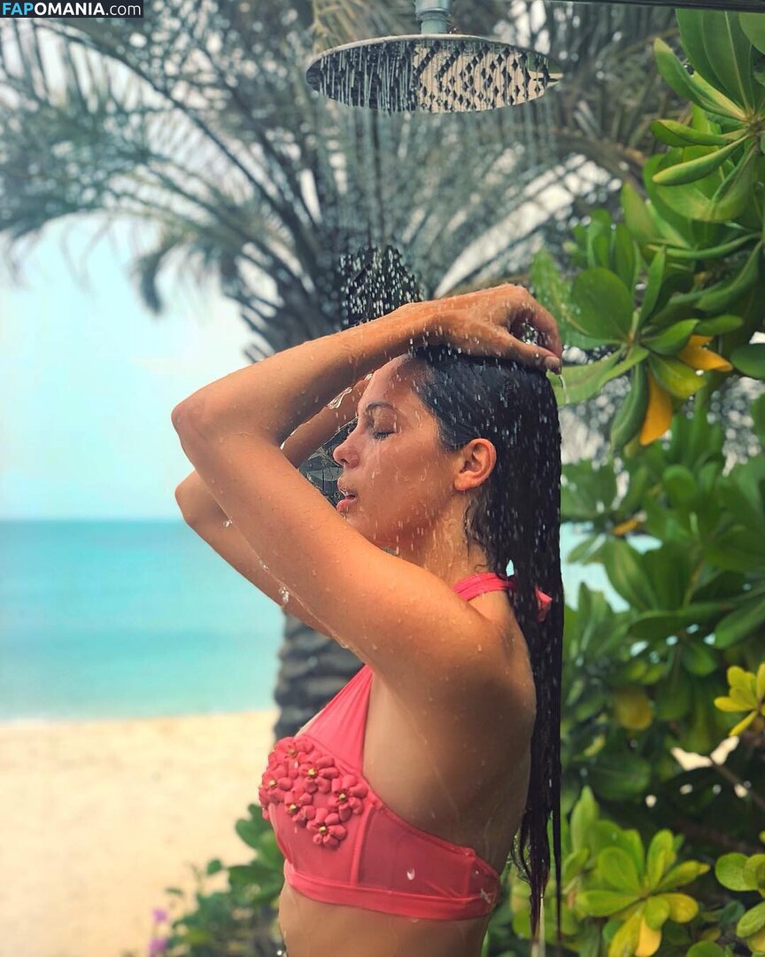 Iris Mittenaere / irismittenaere / summerxiris Desnudo OnlyFans  Foto filtrada #25