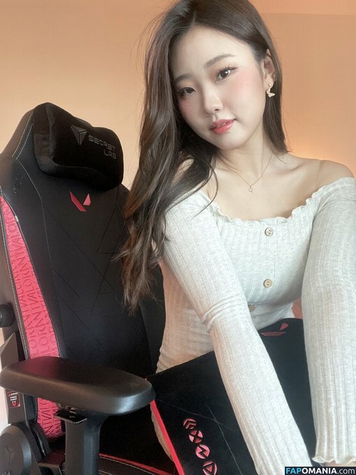 AGirlAndAGame / Jessica / h.yojeong / jessicahkim / jessicanigri Desnudo OnlyFans  Foto filtrada #556