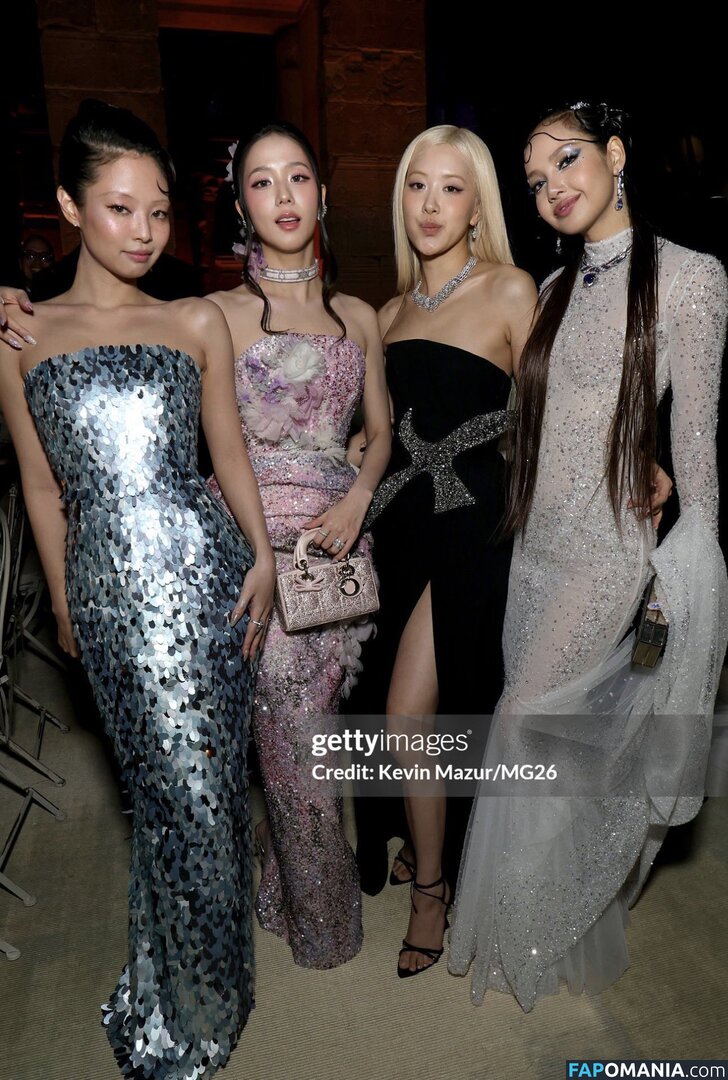BLACKPINK / Jisoo / qenshizu / sooyaaa__ Desnudo OnlyFans  Foto filtrada #637