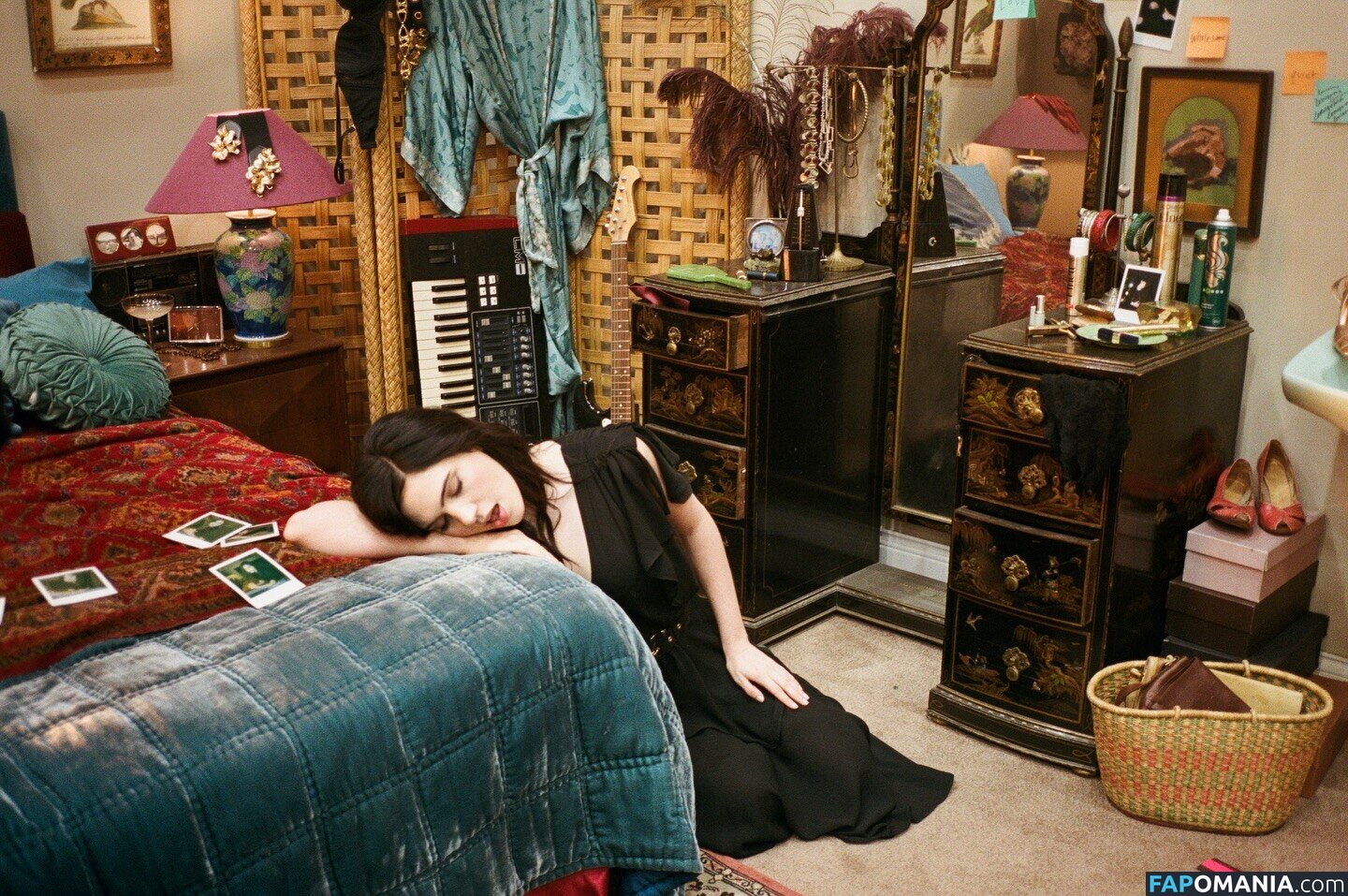Julia Cumming (Sunflower Bean Singer / Julia Cumming (Sunflower Bean Singer/Bassist) / sunflowerbean Desnudo OnlyFans  Foto filtrada #6