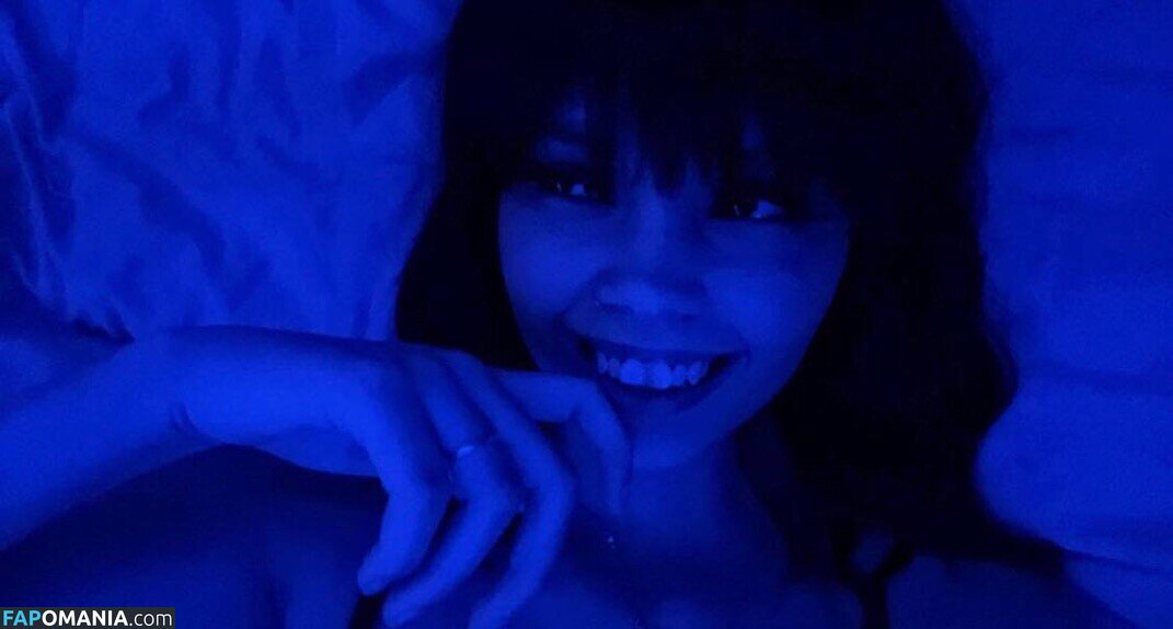 Julia Graham / https: / teasingmoon / teasingmoon... / temptedevil / temptedevil... Desnudo OnlyFans  Foto filtrada #13