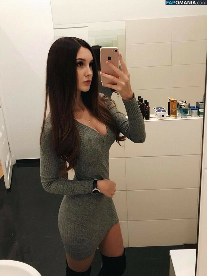 Julia Majch / Moonunyo / Shieru Desnudo OnlyFans  Foto filtrada #54