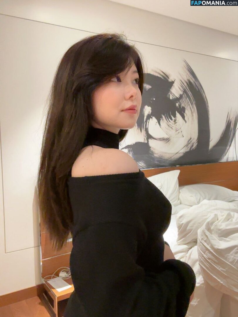 Júlia Nakamura / Mayumi / jumayumin1 Desnudo OnlyFans  Foto filtrada #1