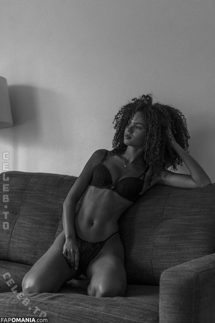 Juliana Nalu / https: / juliananalu / naluando / nalujuliana Desnudo OnlyFans  Foto filtrada #321