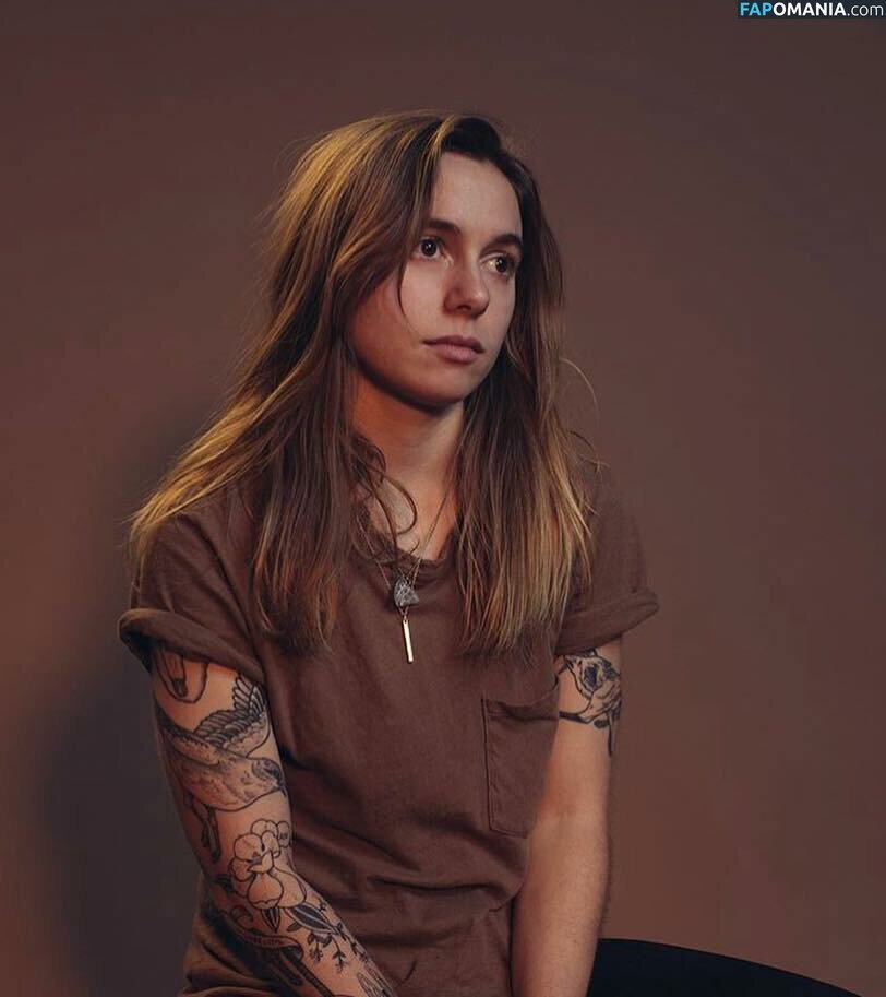 Julien Baker / julienrbaker Desnudo OnlyFans  Foto filtrada #24